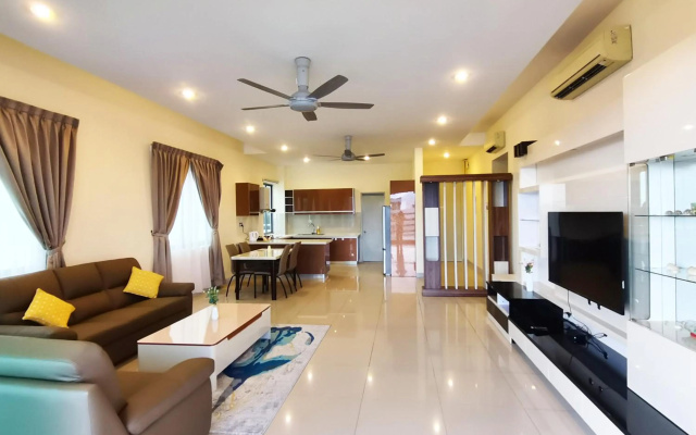 New! Seaview Deluxe Sunrise Suite 2000 sqft Imago Loft B 3 bedrooms above Imago Shopping Mall – Guest Rooms – Kota Kinabalu