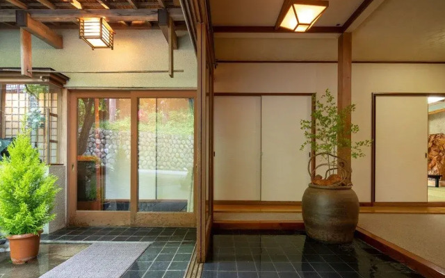 Shima Onsen Kotobukiya Ryokan