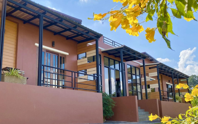 Maerim Villa & Pool
