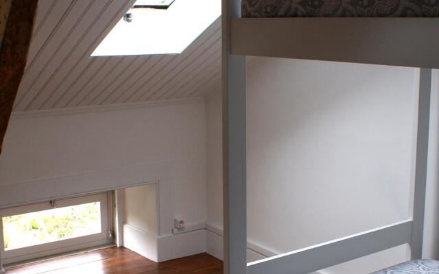 WW Hostel & Suites