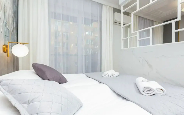 Warsaw Sienna Apartments by Renters