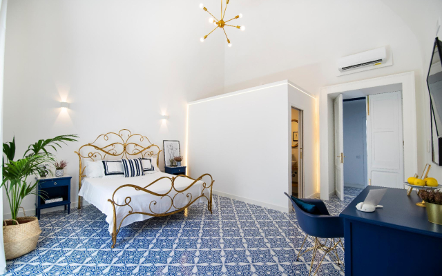 Crudo Home