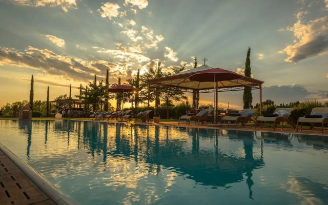 Lavish Peccioli Villa