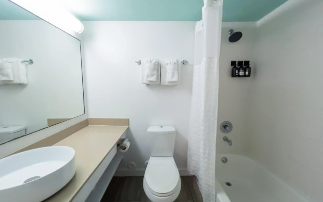 Aqua Hotel