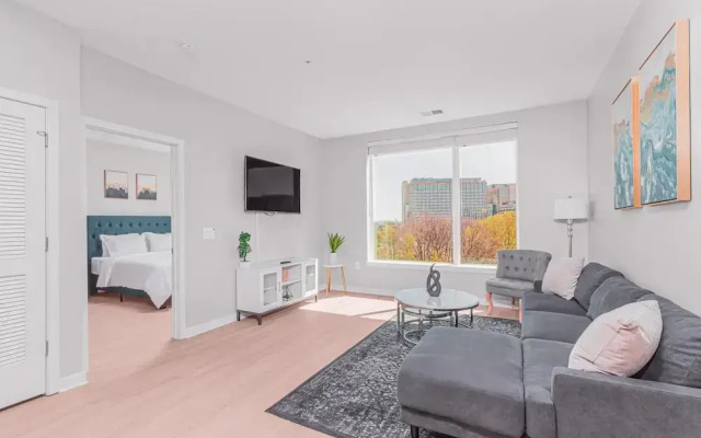 Lavish Retreat City Views DC