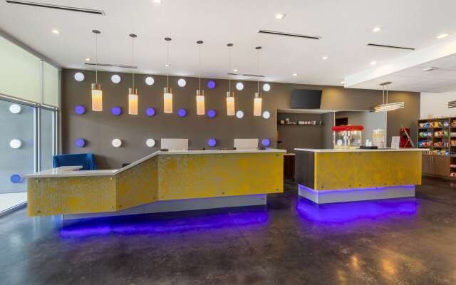GLō Best Western Dallas South DeSoto