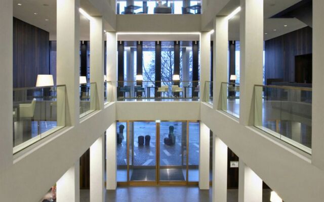 Empire Riverside Hotel