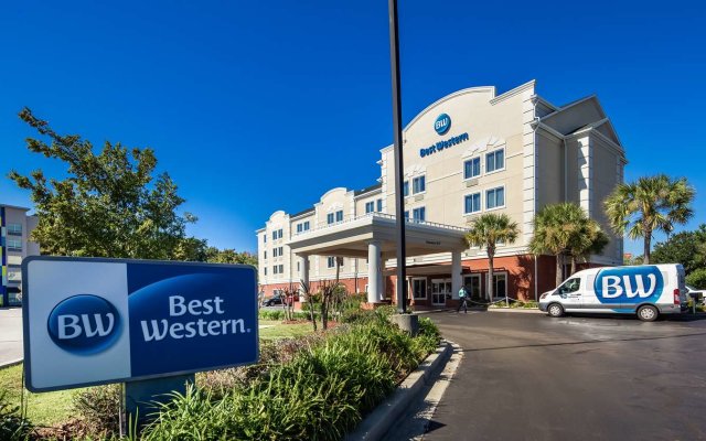 Best Western Plus Airport Inn And Suites