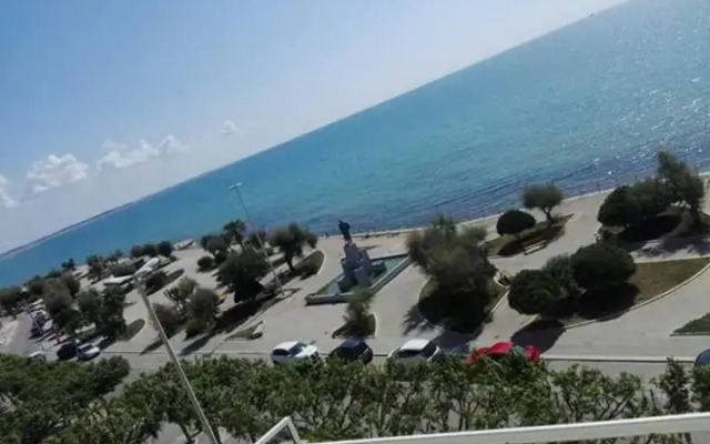 a Pozzallo vicino al mare