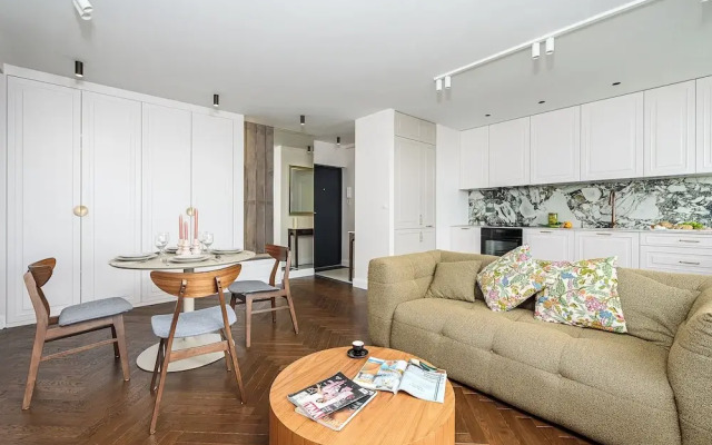 Lumina spacious apartment with parking