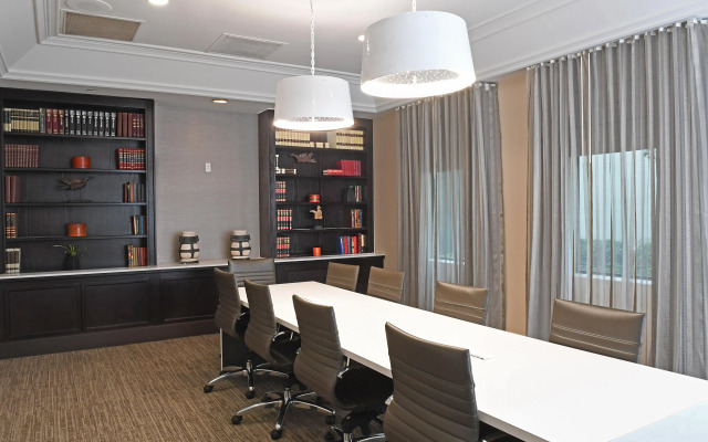 Holiday Inn Irving Las Colinas by IHG