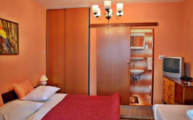 Apartments Desa / A1 Studio