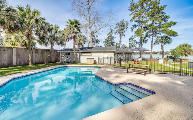Riverfront Savannah Getaway w/ Pool & Dock!