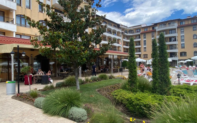 Private Two Bedroom Apartment Royal Sun O 31