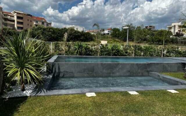 Lux - With Private Pool - A1