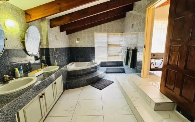 Villa Picasso- 1 Bed Villa