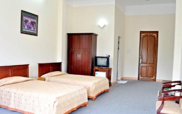 Khan Quang Do Hotel