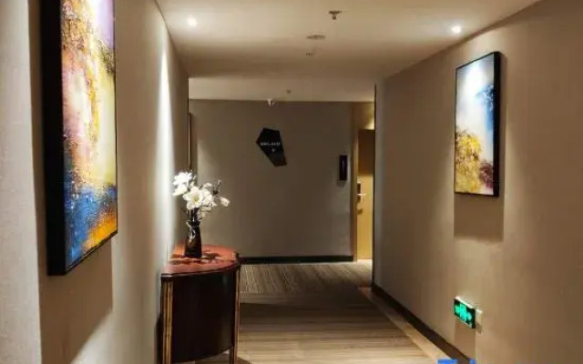 Yimei Hotel (Zhengzhou International Trade 360 Zoo)