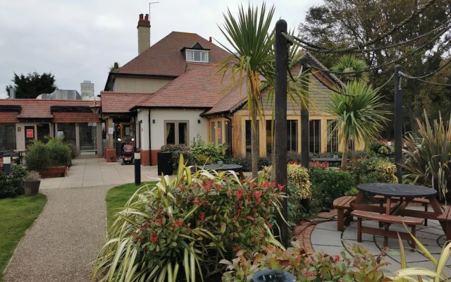 Captivatingly Stunning 2-bed Cabin in Bridlington