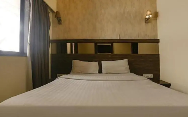 Fabhotel Shivani Residency