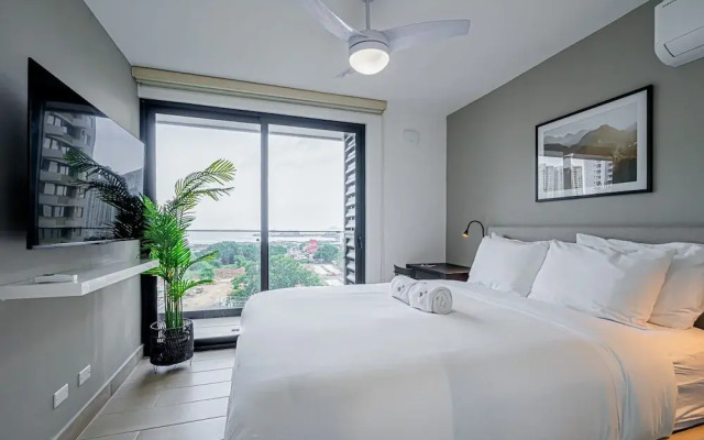w Elegant 1BR With Balcony in San Francisco