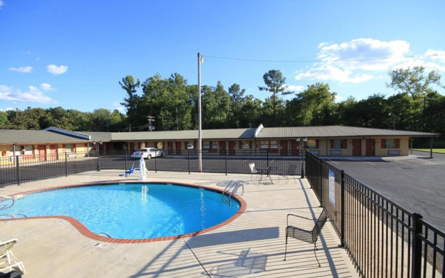 Holiday Terrace Motel