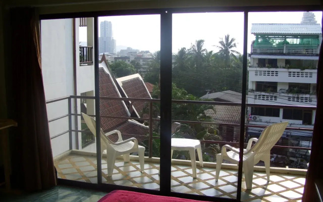 Baan Nitra Guesthouse