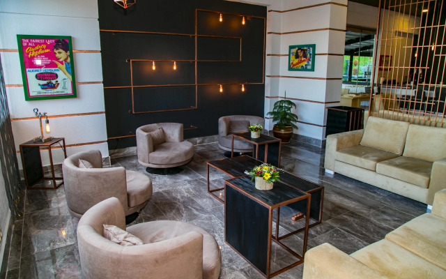 Mayi Hotel