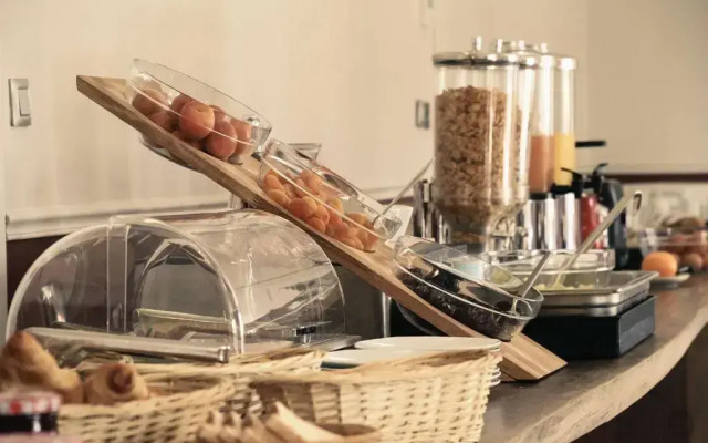 Best Western Plus Hotel Hyeres Cote D'azur, Hyeres