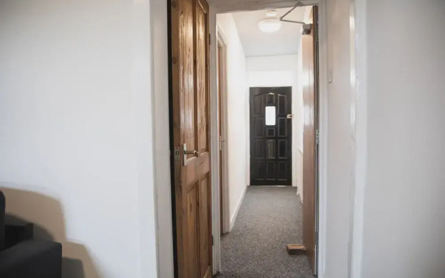 Room in Guest Room - Spacious Double Room in Leicester