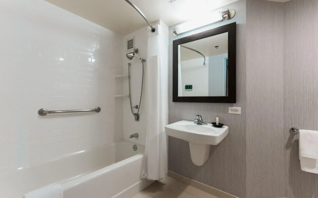 Courtyard by Marriott Los Angeles LAX/Century Boulevard