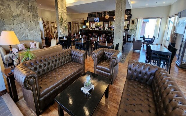 Xelena Hotel & Suites