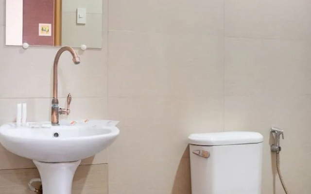 OYO 153 Monclaire Suites