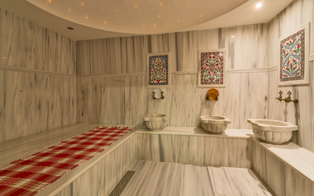 Grand Pamir Hotel