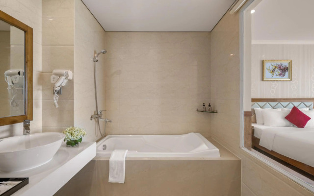 Serene Beach Hotel Danang