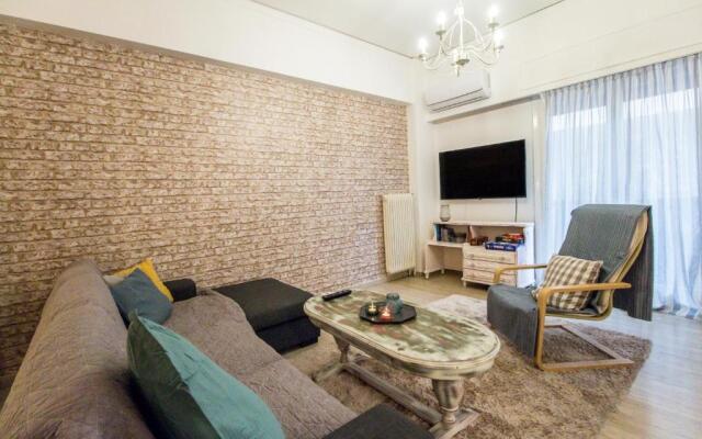 Stylish apt in Athens center