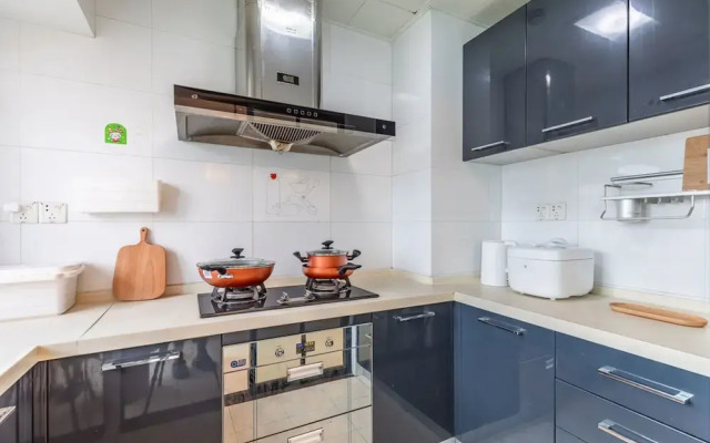 Locals Boutique Apartment Huafa Plaza 5