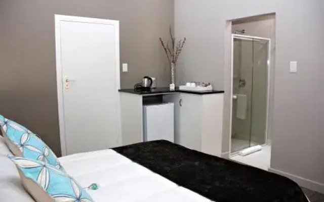 Green Kalahari Guesthouse