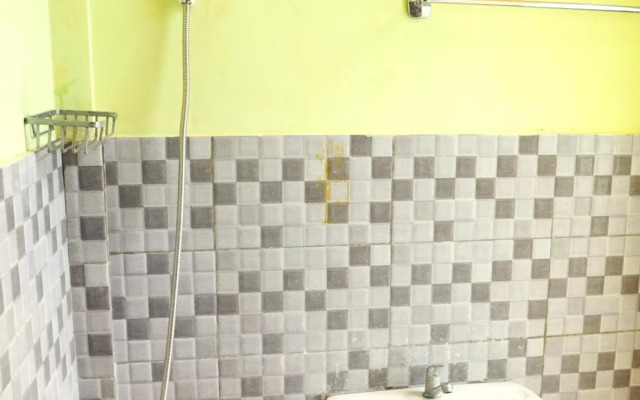 OYO 450 Semampir Residence