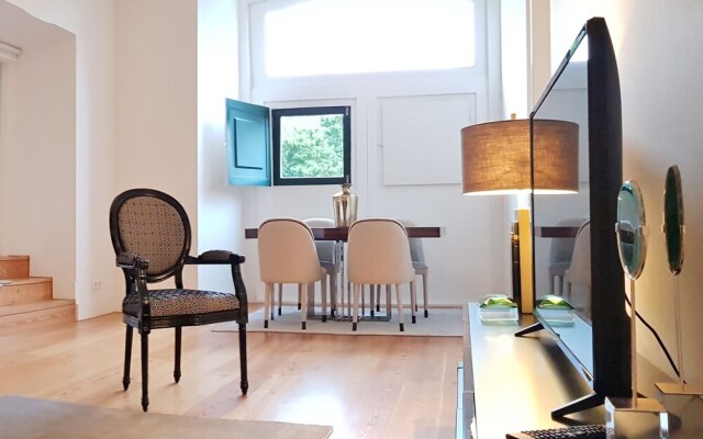 Lisbon Finestay Santana