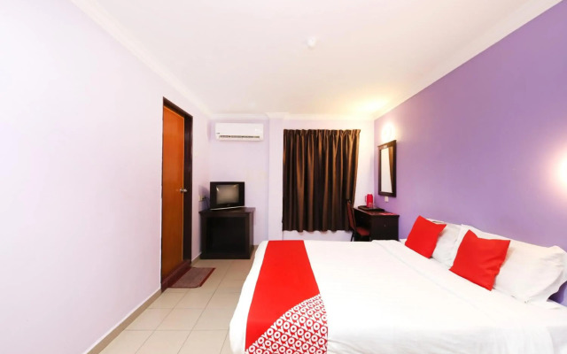 Super OYO 473 Comfort Hotel 2