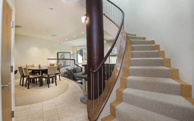 Coldstream Townhome 38