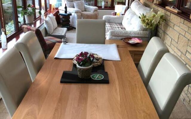 Tranquil accommodation in a great location.
