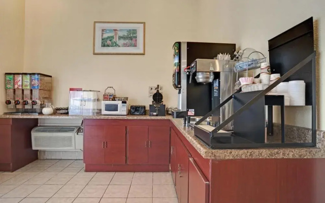 Howard Johnson Inn Kent