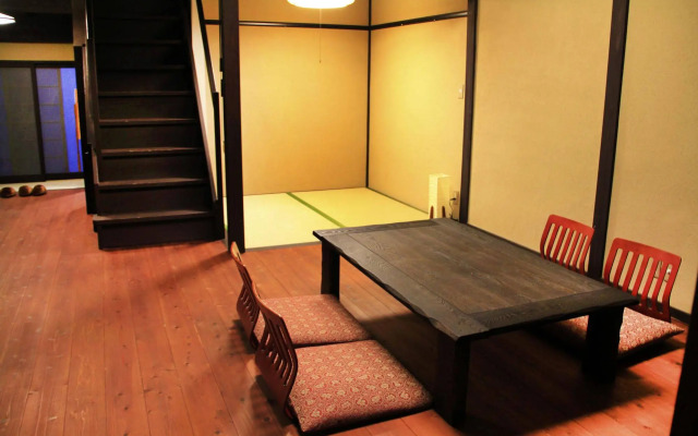 Yamanaka Aburaten Machiya Guesthouse
