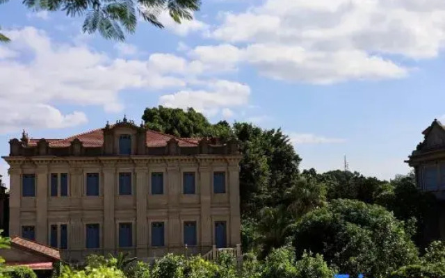 Xana Hotelle Xiamen Airport Fanghu Station Center