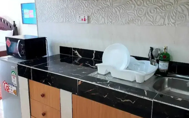 Lux Suites Carina Studio Apartments