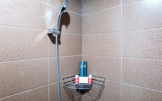 Relax Studio Apartment at Puri Orchard