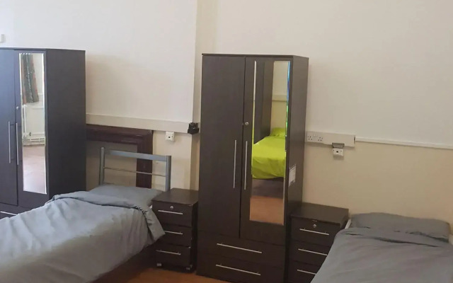 Halpin House - Hostel