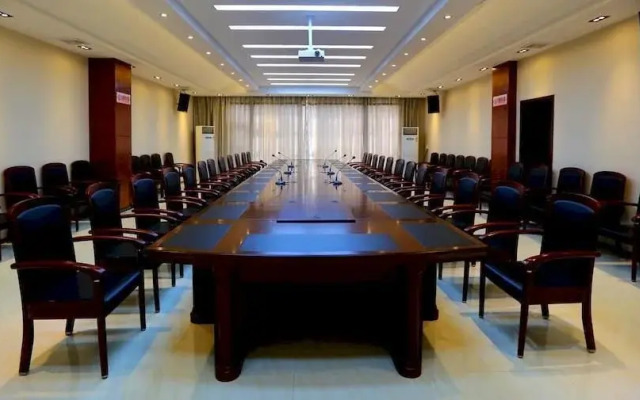 Jingyuan Hotel - Huayin
